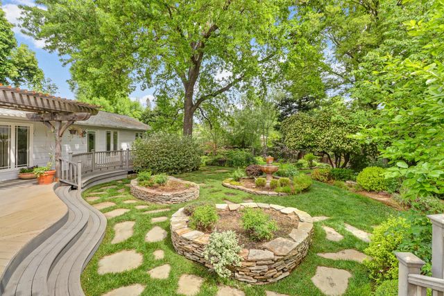 250 Baldwin Way, Sacramento, CA 95864