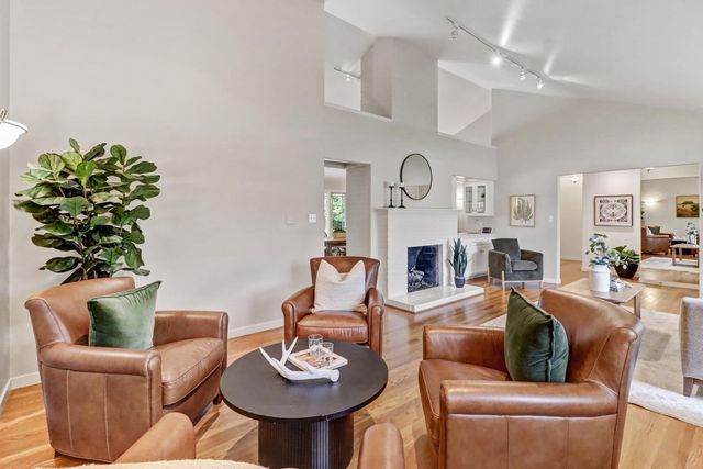 250 Baldwin Way, Sacramento, CA 95864