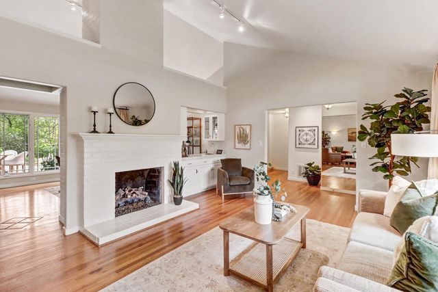 250 Baldwin Way, Sacramento, CA 95864