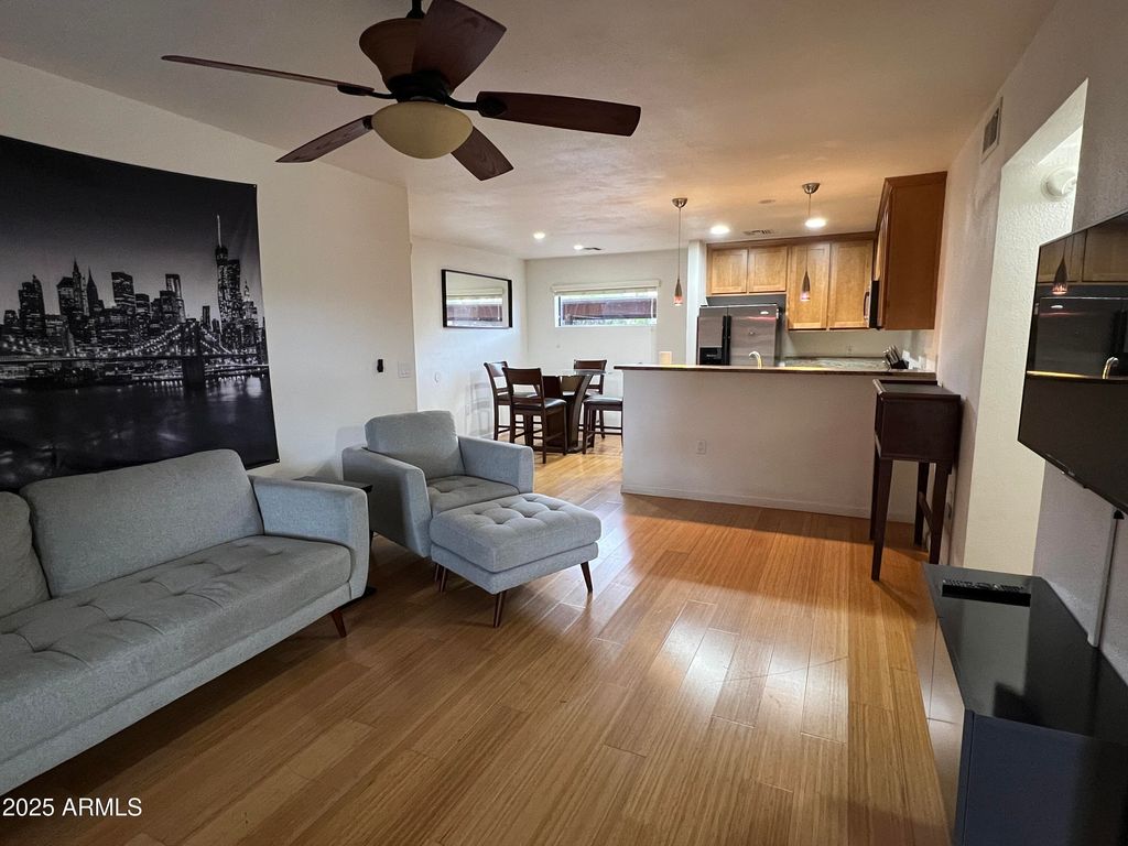 4704 E PARADISE VILLAGE Parkway N 129, Phoenix, AZ 85032