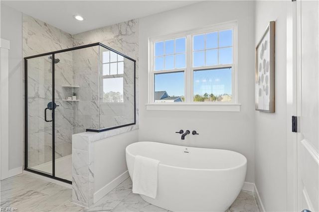 17 Mulligan LN, Suffolk, VA 23434