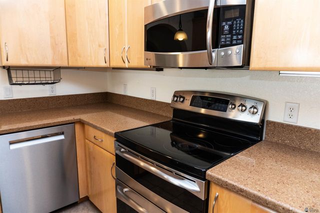 412 W 37 St, Yuma, AZ 85365