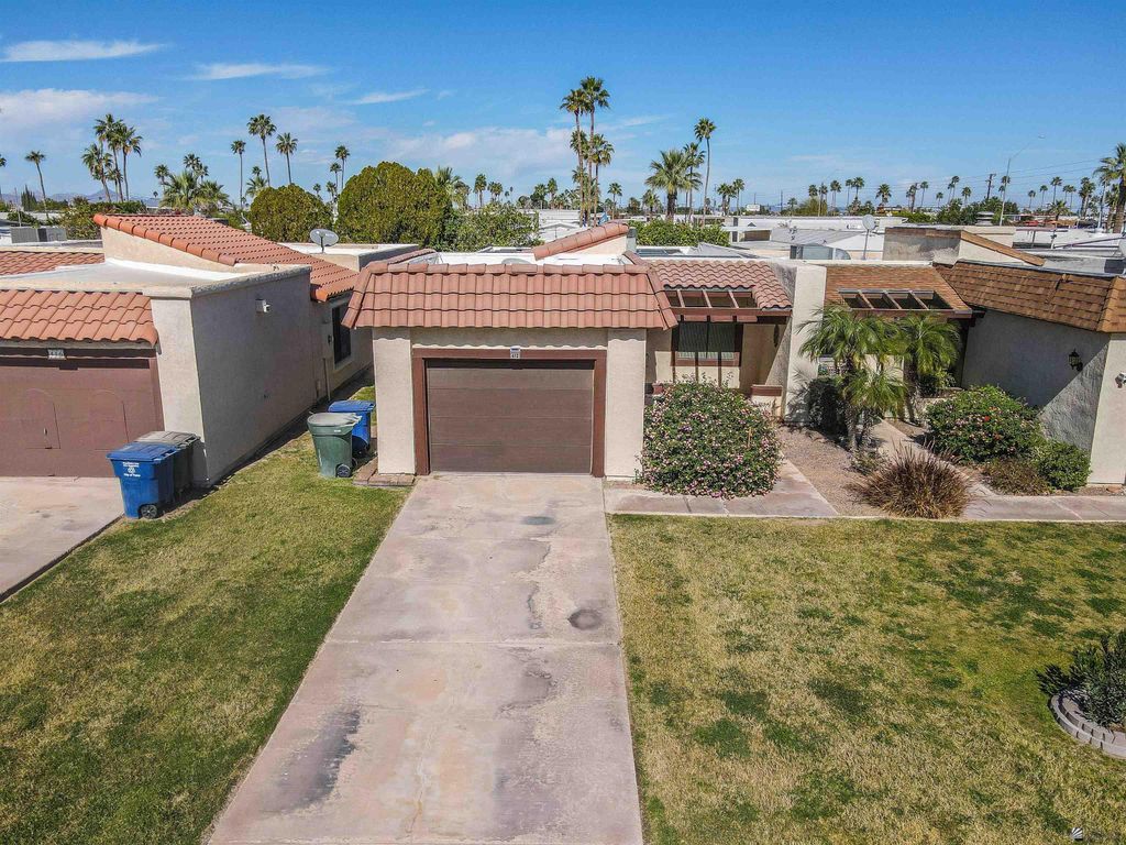412 W 37 St, Yuma, AZ 85365