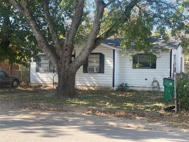 114 & 116 Flowers Street, Waxahachie, TX 75165