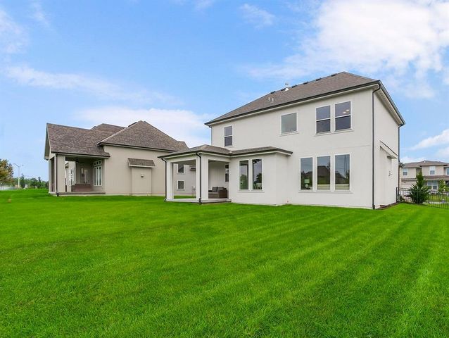 15586 W 168th Terrace, Olathe, KS 66062