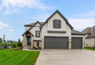 15586 W 168th Terrace, Olathe, KS 66062