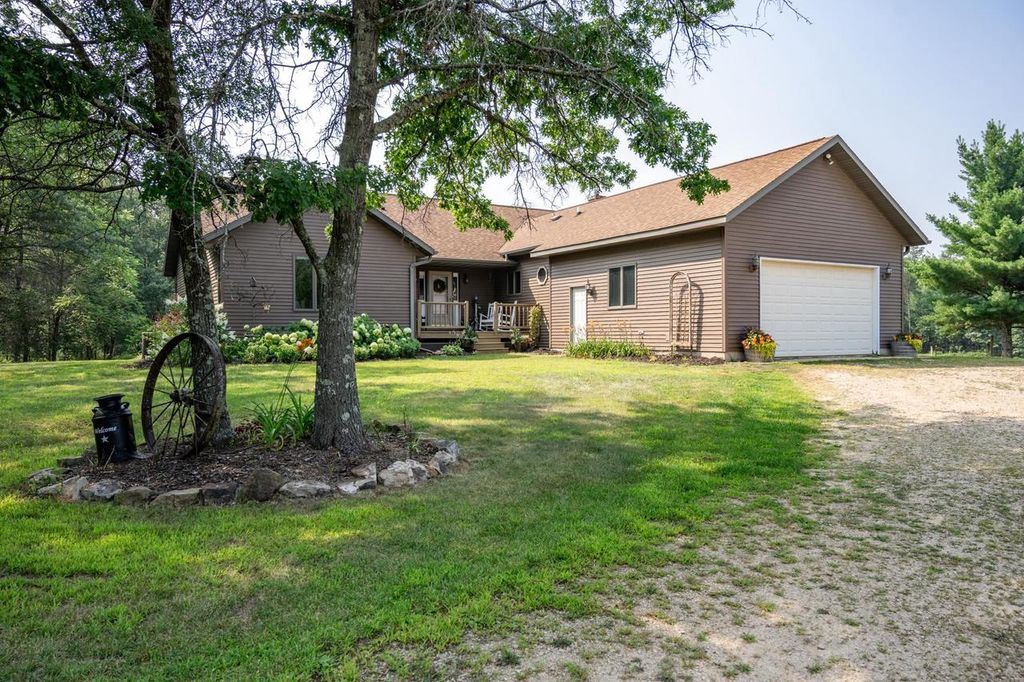 W4838 28th Street, Necedah, WI 54646