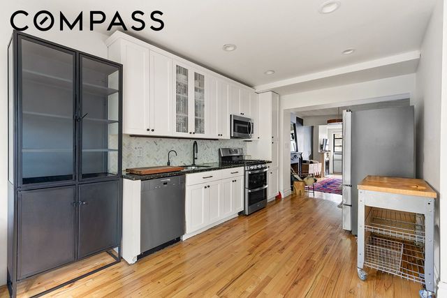 90 Pioneer Street, New York City, NY 11231