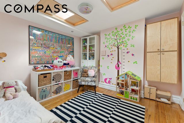 90 Pioneer Street, New York City, NY 11231