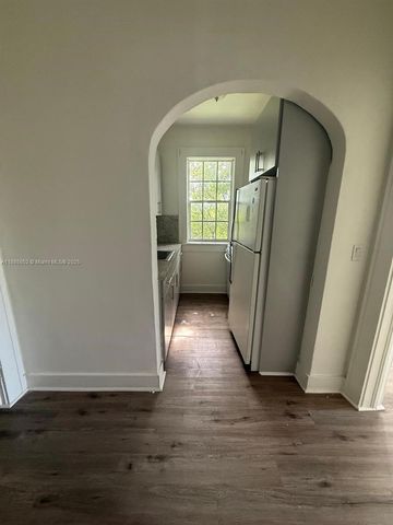 236 NE 28th St 9, Miami, FL 33137