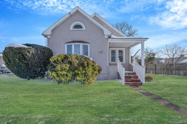 44 Nassau Parkway, Hempstead, NY 11550