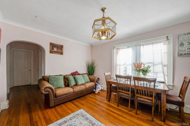 44 Nassau Parkway, Hempstead, NY 11550