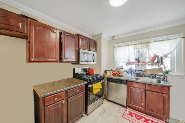 44 Nassau Parkway, Hempstead, NY 11550