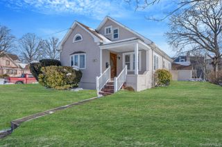 44 Nassau Parkway, Hempstead, NY 11550