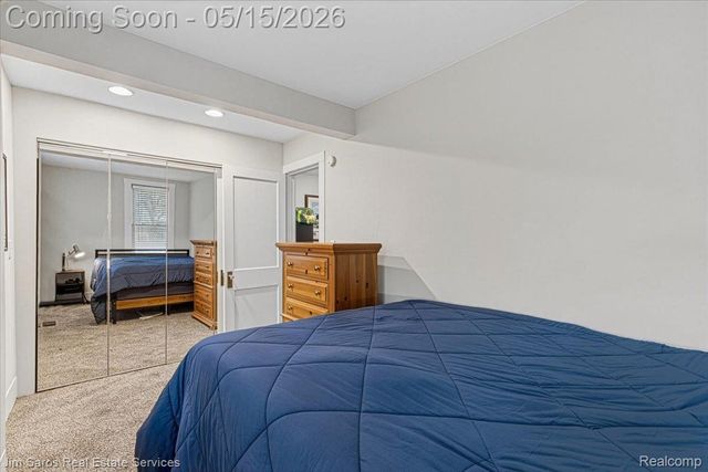 124 Muir Road, Grosse Pointe Farms, MI 48236