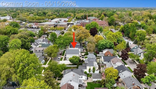 124 Muir Road, Grosse Pointe Farms, MI 48236