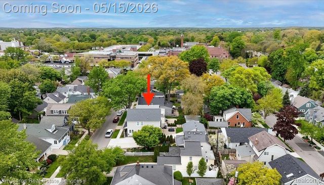 124 Muir Road, Grosse Pointe Farms, MI 48236