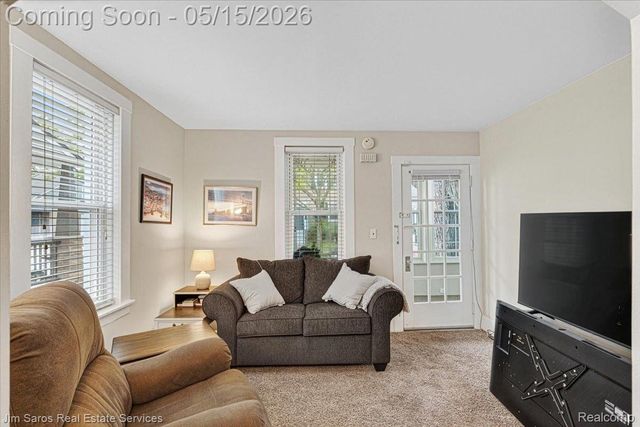124 Muir Road, Grosse Pointe Farms, MI 48236