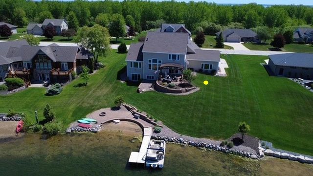 2949 SEAFARER WAY, Suamico, WI 54173