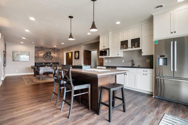 2949 SEAFARER WAY, Suamico, WI 54173