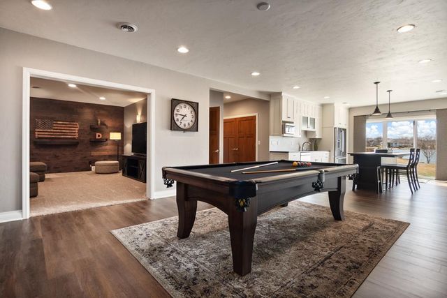 2949 SEAFARER WAY, Suamico, WI 54173