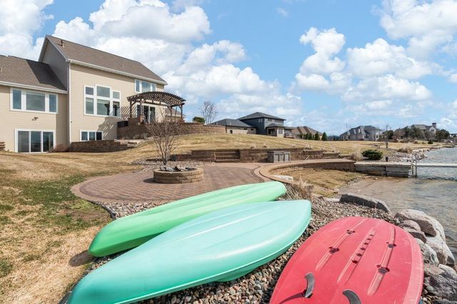2949 SEAFARER WAY, Suamico, WI 54173