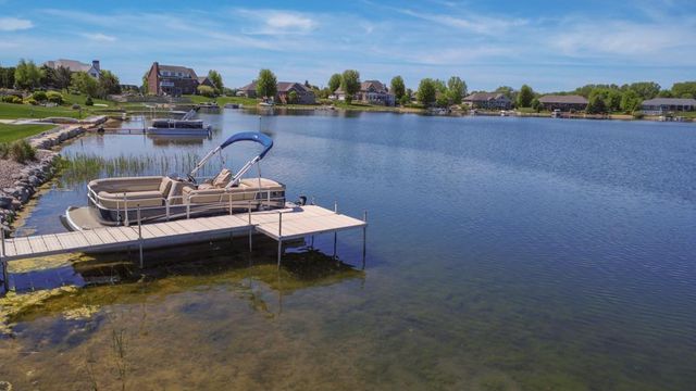 2949 SEAFARER WAY, Suamico, WI 54173