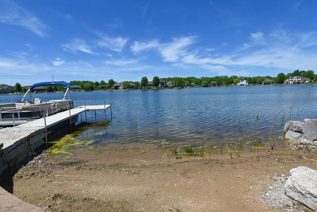 2949 SEAFARER WAY, Suamico, WI 54173