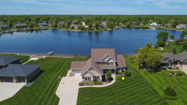 2949 SEAFARER WAY, Suamico, WI 54173