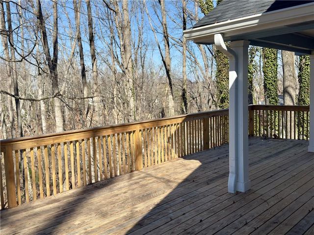 6525 Bermuda Lane, Flowery Branch, GA 30542