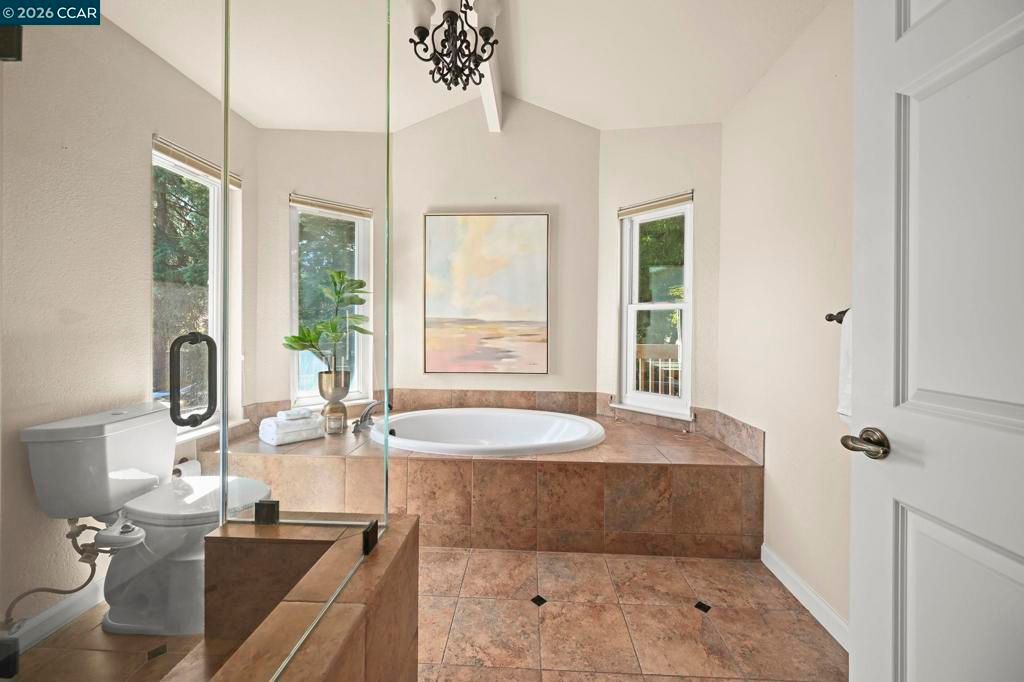 Image 18 of property listing at 900 Woodland Dr, San Ramon, CA 94582