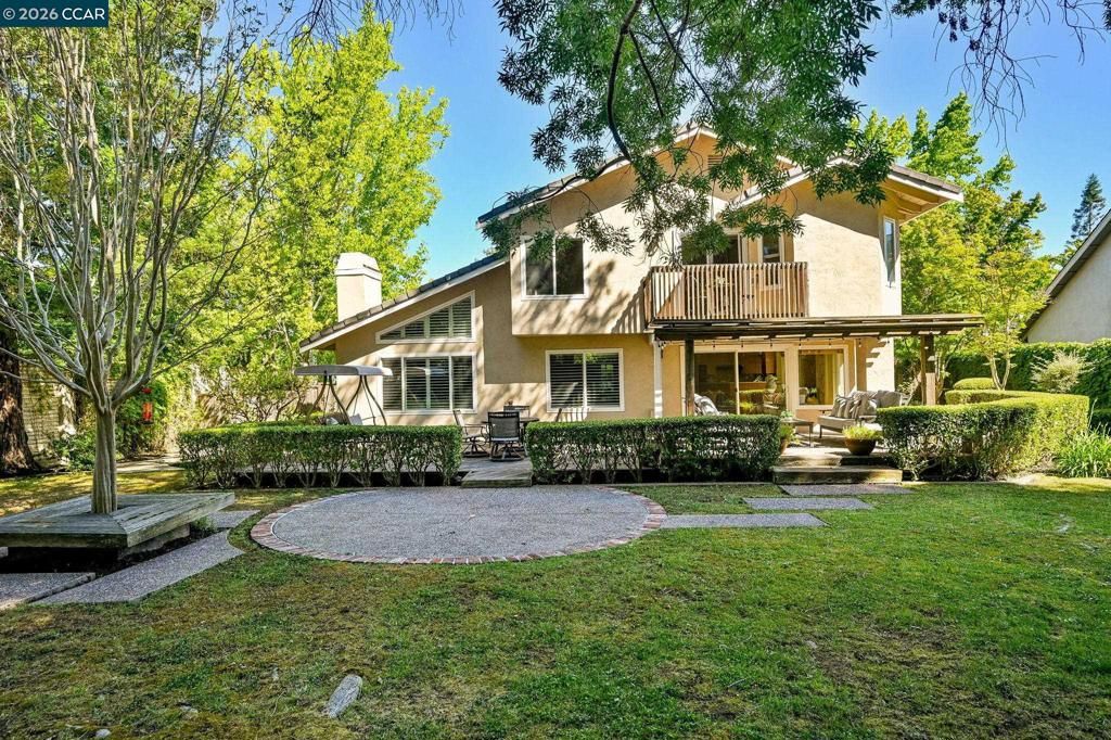 Image 33 of property listing at 900 Woodland Dr, San Ramon, CA 94582