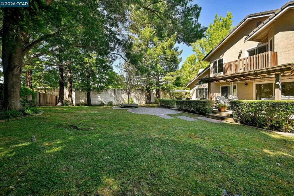 Image 34 of property listing at 900 Woodland Dr, San Ramon, CA 94582