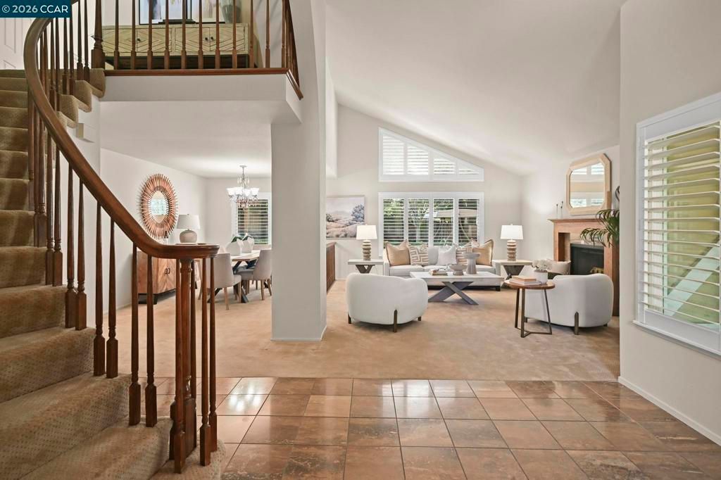 Image 4 of property listing at 900 Woodland Dr, San Ramon, CA 94582