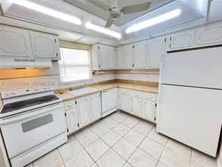403 SW Natura Ave F, Deerfield Beach, FL 33441
