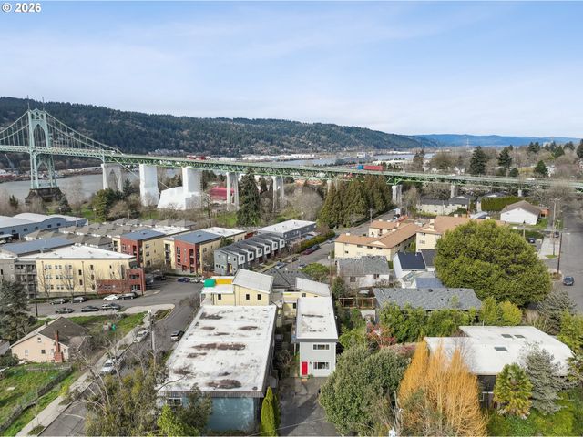 6919 N LEAVITT Ave B1, Portland, OR 97203