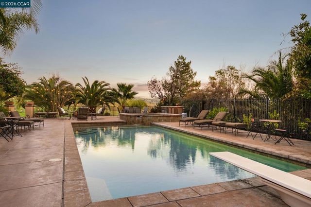 4640 4640 Kingswood Dr, Danville, CA 94506