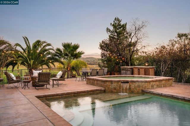 4640 4640 Kingswood Dr, Danville, CA 94506