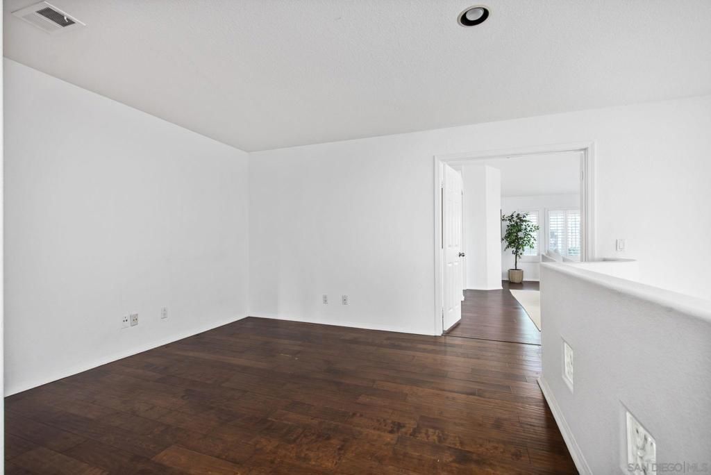 Image 13 of property listing at 12481 Cavallo St, San Diego, CA 92130