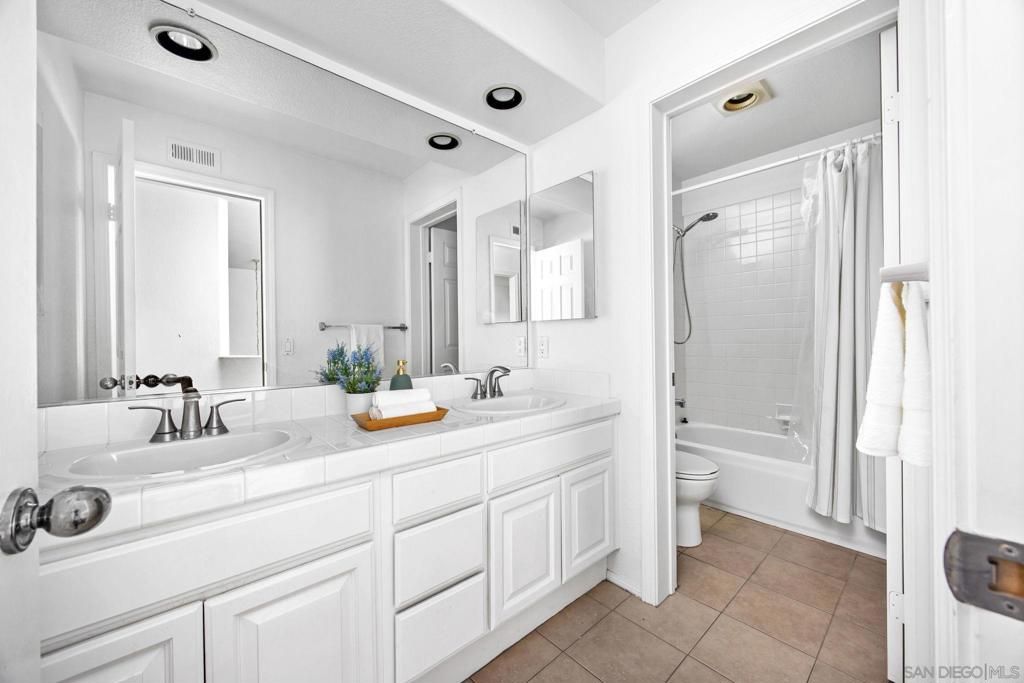 Image 20 of property listing at 12481 Cavallo St, San Diego, CA 92130