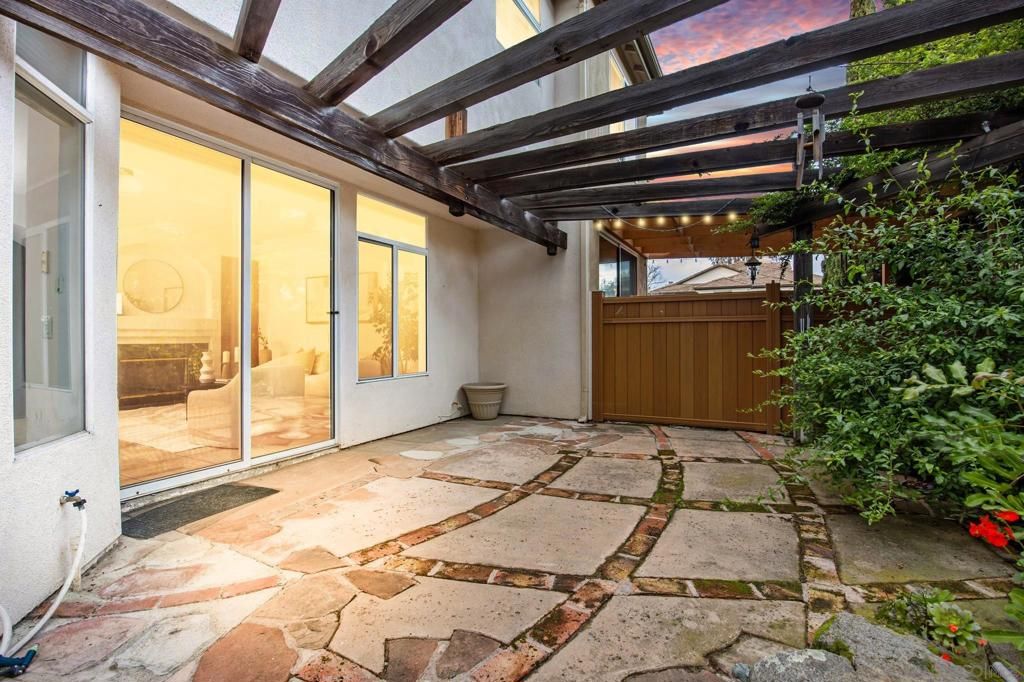 Image 23 of property listing at 12481 Cavallo St, San Diego, CA 92130