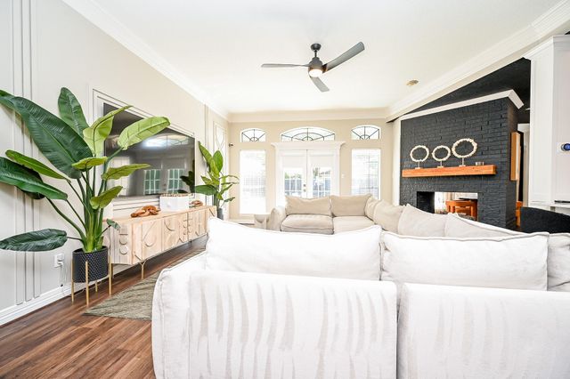 13606 Champions Centre Drive, Houston, TX 77069