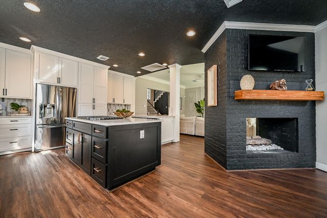 13606 Champions Centre Drive, Houston, TX 77069