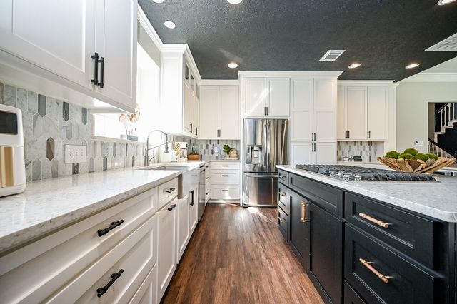 13606 Champions Centre Drive, Houston, TX 77069