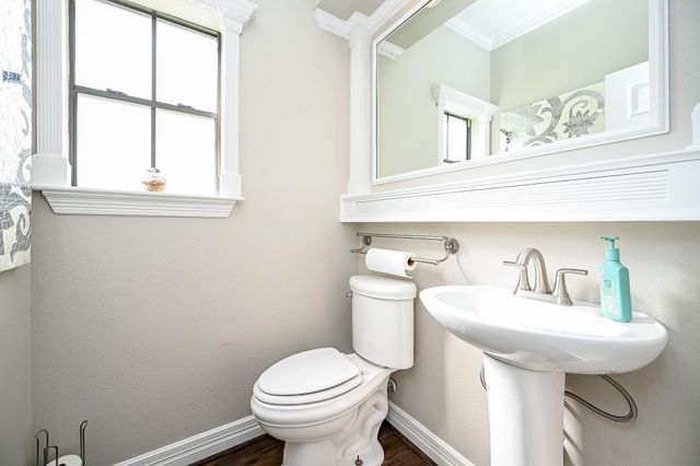 13606 Champions Centre Drive, Houston, TX 77069