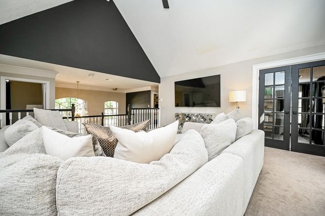 13606 Champions Centre Drive, Houston, TX 77069