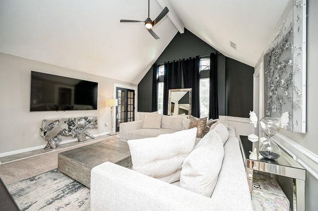 13606 Champions Centre Drive, Houston, TX 77069