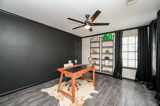 13606 Champions Centre Drive, Houston, TX 77069