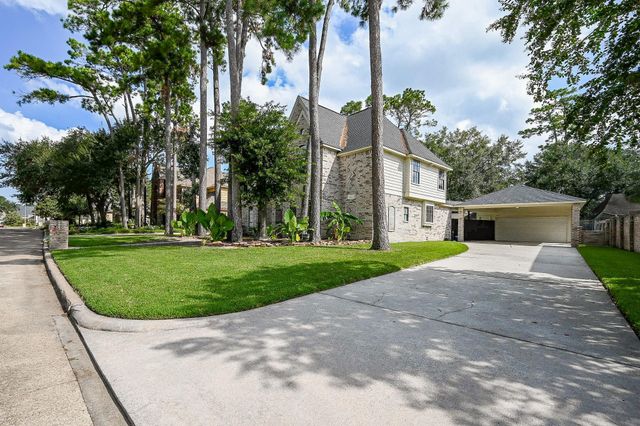 13606 Champions Centre Drive, Houston, TX 77069