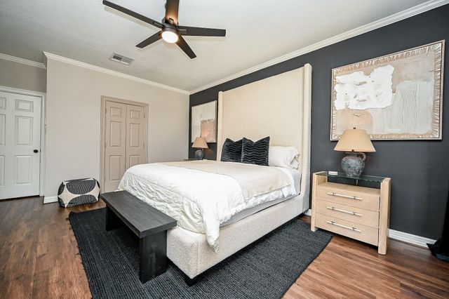 13606 Champions Centre Drive, Houston, TX 77069